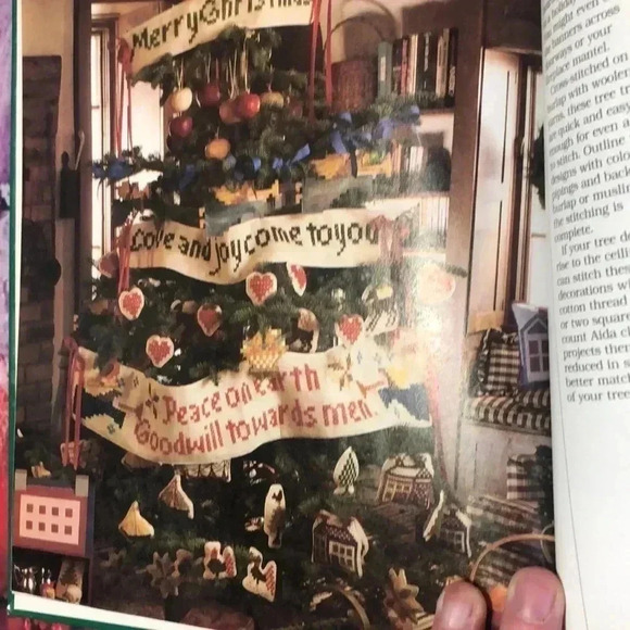 Christmas‎ cross stitch hard back book by better homes and gardens - Picture 3 of 6